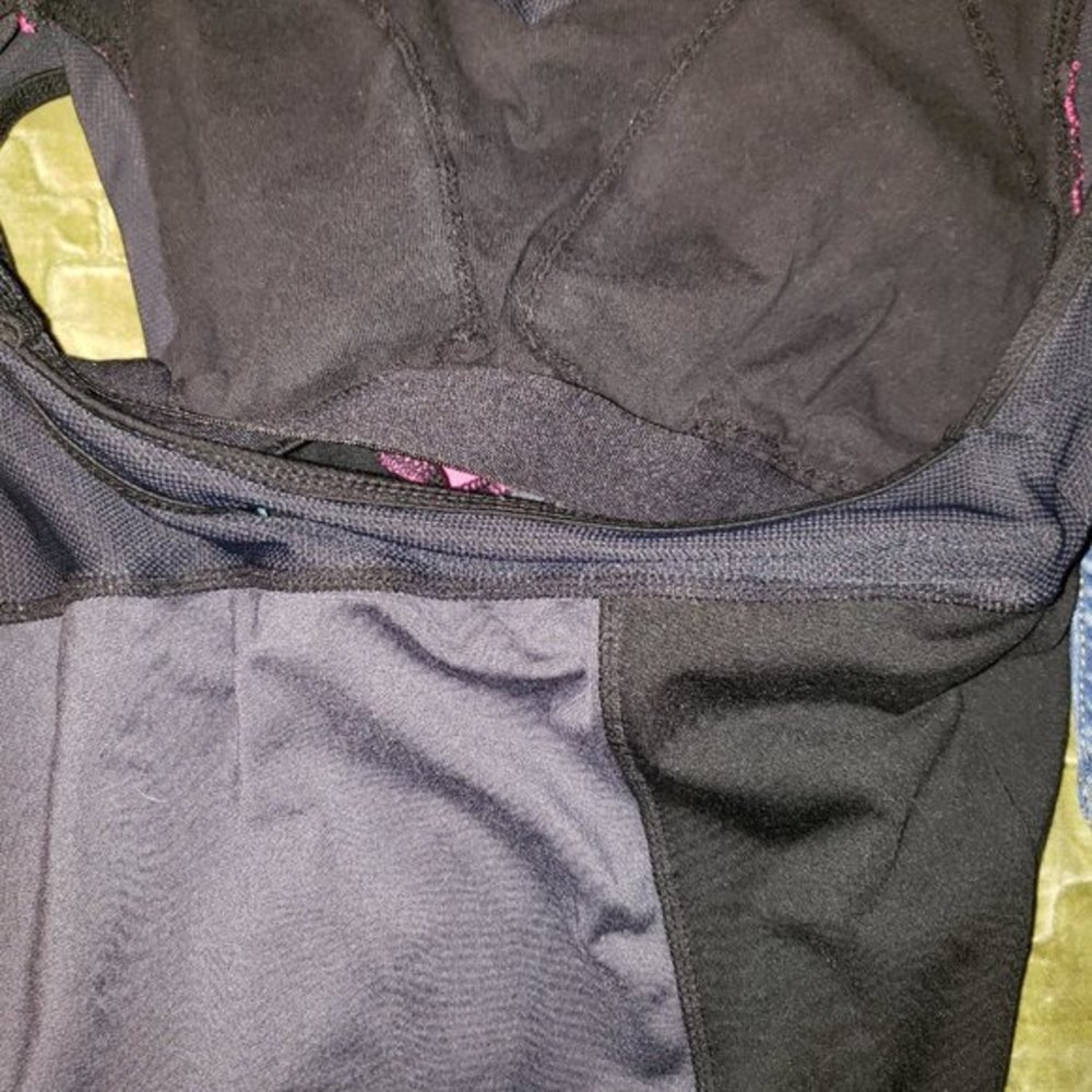 🏃♀️Workout/Gym Colorblock Tank top in Pink and Black - Medium - Cynthia Rowley - Picture 6 of 6